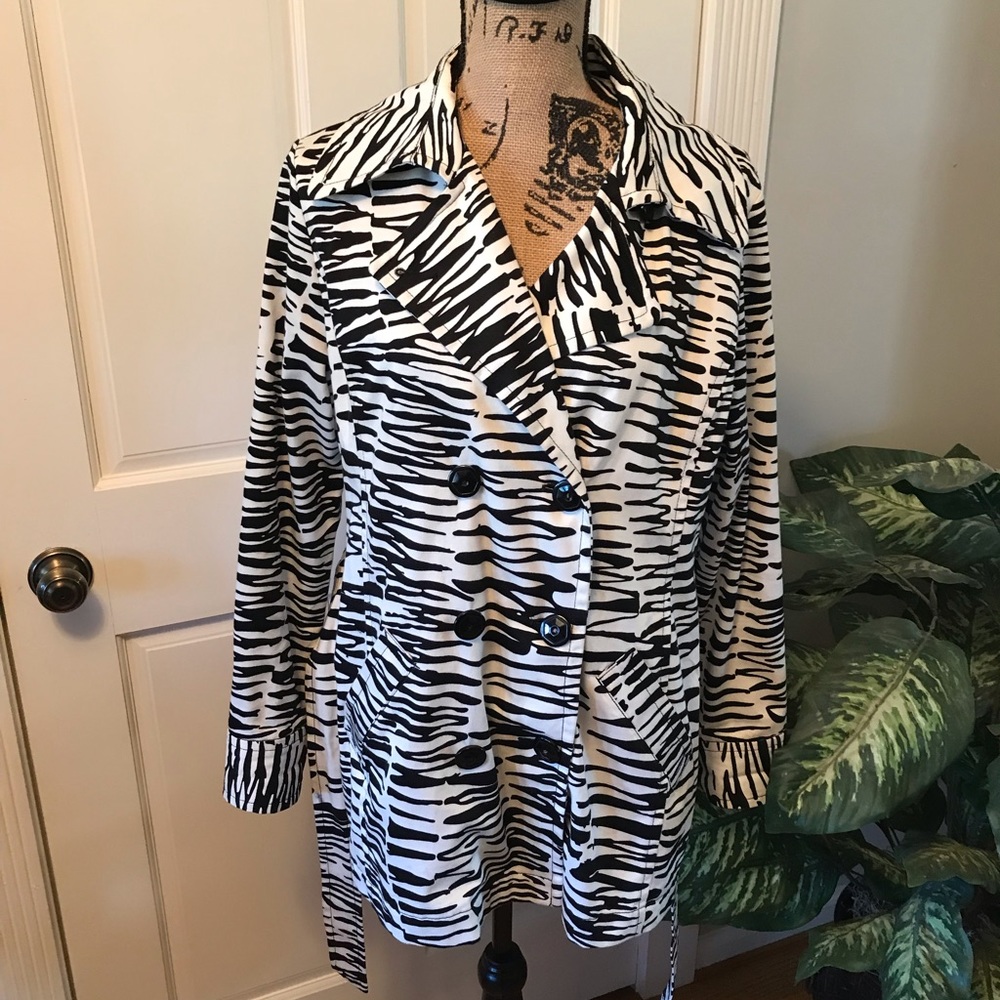 Beautiful jacket - Picture 3 of 4